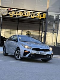 للبيع كيا فورتي موديل 2021.  الضرر : 3 قطع صبغ  ماشيه46 الف ميل.  موصف...