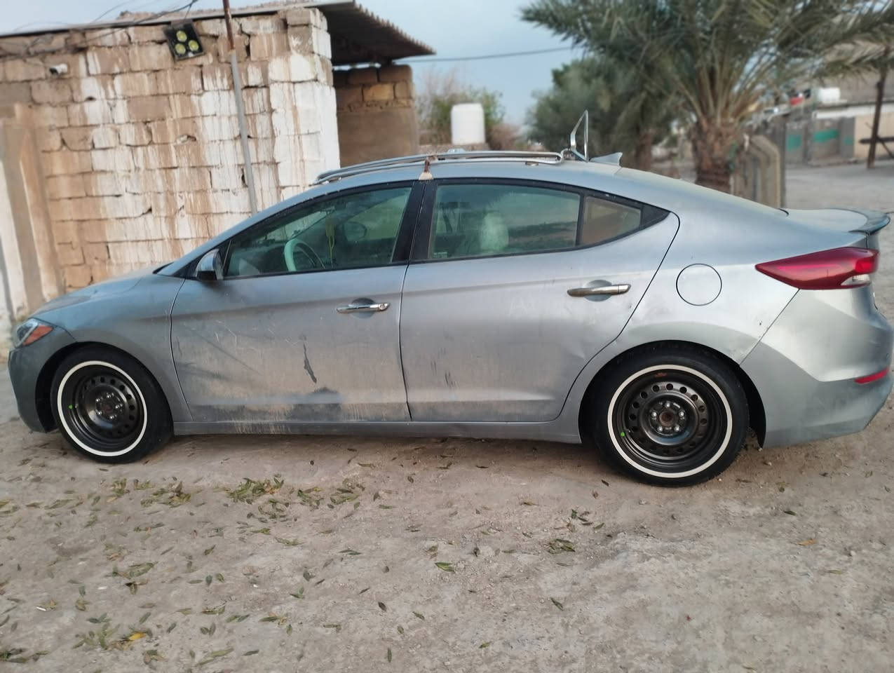 سلام عليكم النتره وارد امريكي حادث مرفوق بل صور السياره ليبل واحد بيهه صبغ صفحت اليسره فقط موديل 17ماشيه 125وقبله لزياده كير ومكينه وصدر وكهربايات خير من الله  السياره متصرف عاليهه دينار واحد السياره بسمي تحويل  شوكت متريد السعر 112وبيهه مجال حك الجيه بكان السياره بغداد ناحيت الوحده قرب مجمع بسمايه السكني واي ستفسار هاذه رقمي ***********
