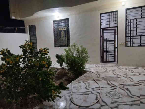 للبيع اتصال او*********** او***********  بيت زراعي  علوه الفحل كوفه قرب جسر الإمام علي  ع مساحة  ٢٢٠ م
