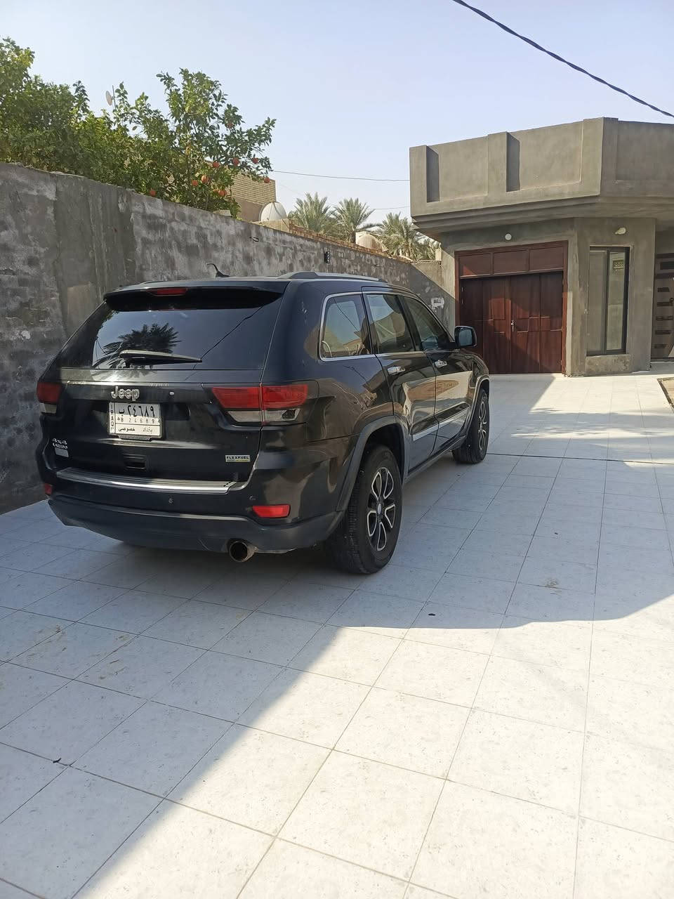 السلام عليكم
جيب 2011للبيع 

محرك 3.600

تبريد قطعتين ثلج 

شاشه قلاب الاصليه 

كامره خلفيه 

حساسات خلفيه 

نضام تزحلق 

تحكم ستيرن امامي وخلفي 

كروز سرعه 

حساس تاير 

بصمه تشغيل 

بصمه ابواب 

بصمه جنطه 

كشنات  جلد

داخل لونين

تخم تاير جديد 

دواخلهه كلش جديده 

ويل جديد اصلي 

رقم بغداد بسمنه مداور ثاني يوم 

صدر امامي خلفي جديد 

السياره كلين  بدون حادث فقط أشبر بجاملغ الخلفي 

مكان السياره بابل الكفل ‏,,,,,,,‪***********‬‏ 

،،،،،،‏‪***********‬‏ السعر 174 أو بيها مجال
