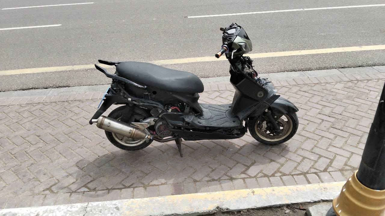 للبيع كوم حديد شغالة بس بيها خمدة لو بل نوزل لو بل فيت بم بيهة كلجات امامي خلفي بيهة يدات صالنصة ستيل اشاير رياضي قبق بانزين بيهة نواعم بعد 500 قفل كفراتهة كاملة بكاني مدينة صدر


**إذا كنت صاحب هذا الإعلان وتريد حذفه لأي سبب، رجاءا أرسل رسالة إلى الدعم الفني**