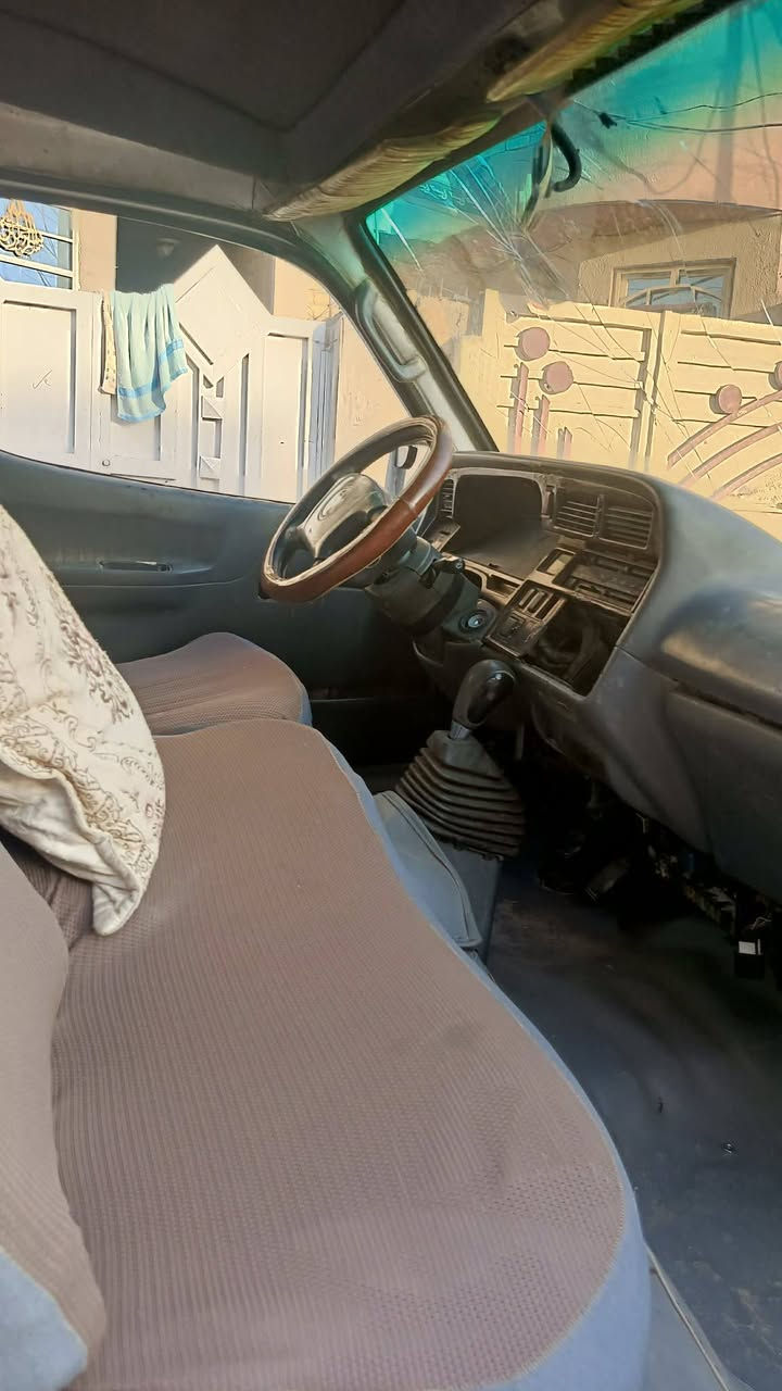 سلام عليكم اقره المنشور قبل لا تتصل اخيك فتون 2010حره تحويل مباشر عليه غرمات مرور ٤٠٠ وره المشتري وصل خط وبحث جاهز مكينه وكير بطه اوتماتيك السياره بيه ضربه بطويله التكم بيه تصليح والبجم ترهم مراوس سعره 28 وبيه مجال سنويه عم عاج مكاني بغداد الدوره ***********
