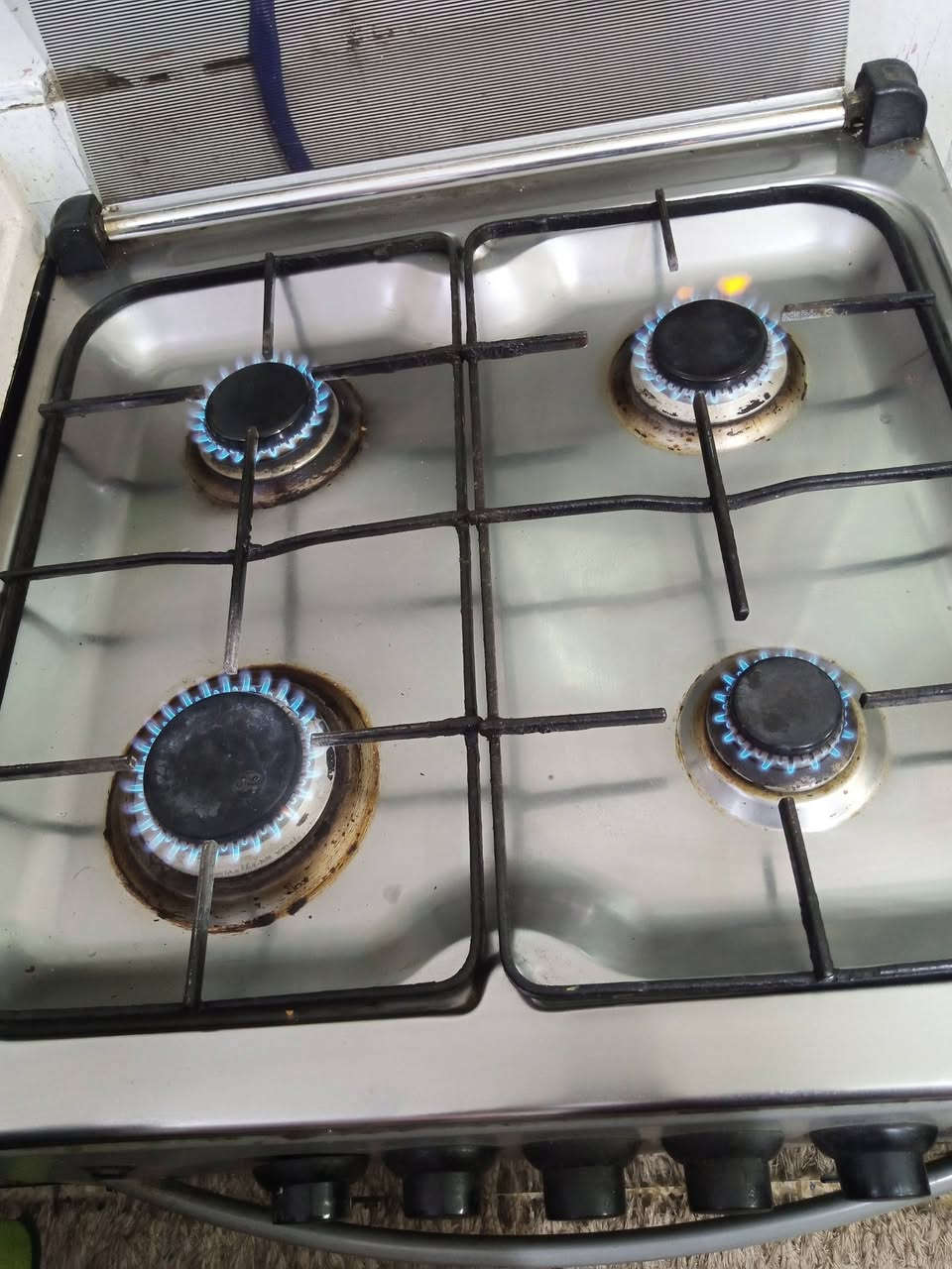 السلام عليكم طباخ نضيف للبيع السعر 60 المنطقه الكريعات


**إذا كنت صاحب هذا الإعلان وتريد حذفه لأي سبب، رجاءا أرسل رسالة إلى الدعم الفني**