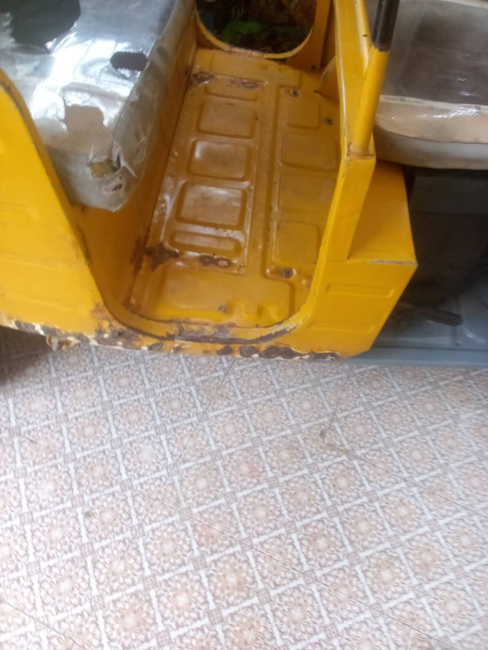 تكتك للبيع مديل 19داخله بل 20
سنويه ورقم انكليزي  سنويه تقره مديل 20 

سعر 5500 وبيها مجال 

عنوان عماره حي الحسين 

رقم هاتف *********** وات ساب موحود
