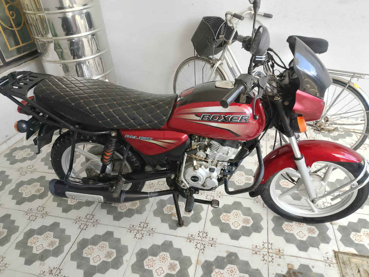 بوكسر ٢١ اي نقص مابي كهربائيات شغاله نكره سلف مكينه ناعمه وخير من الله شلعه معدل يخبل اوراق كامله داخله كمرك يعني بس تروح ترقم سعرها مليون و٥٠ وبيها مجال مكاني ديالى شهربان ***********
