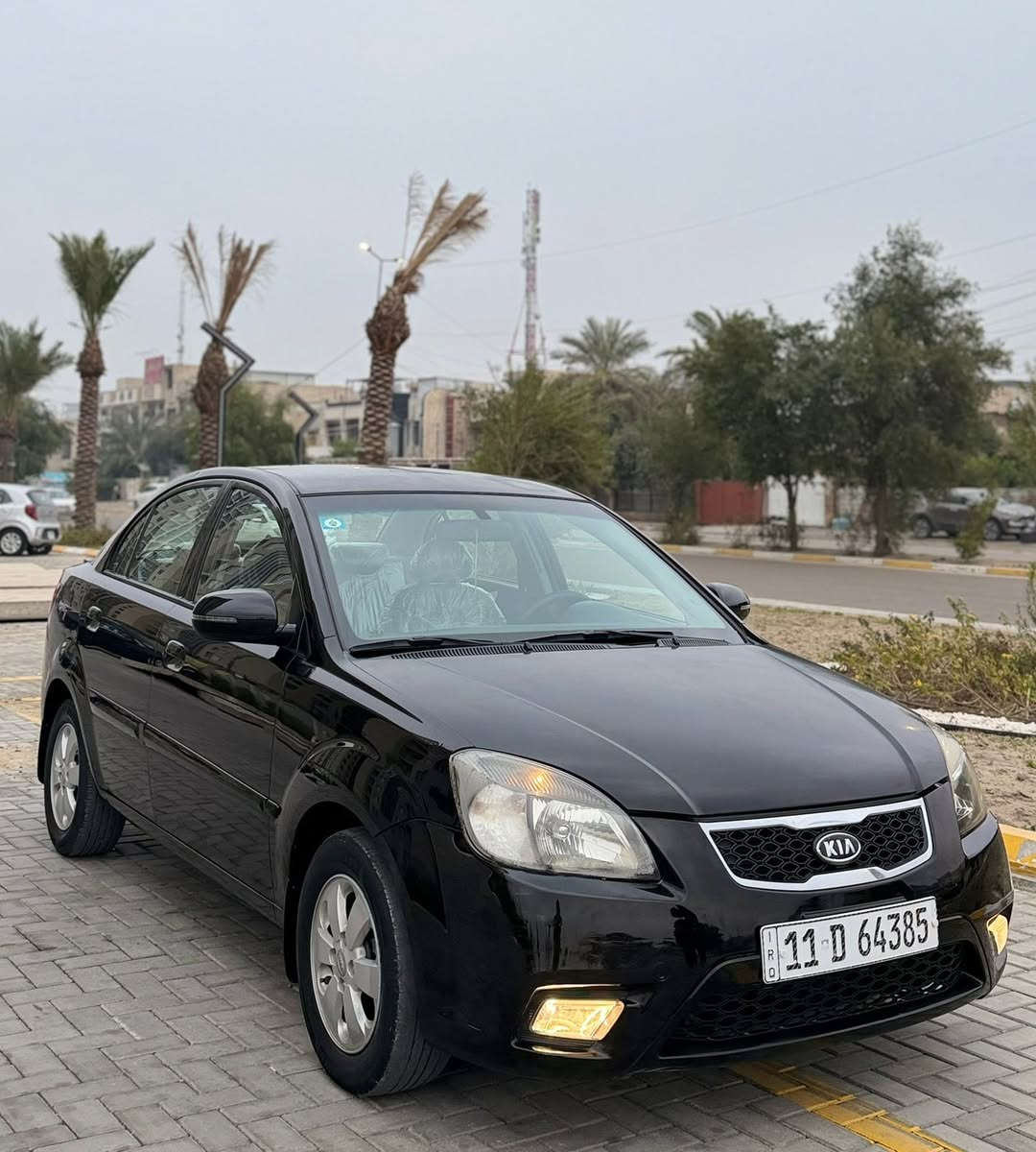 السلام عليكم
كيا ريو موديل 2011 خليجي فول مواصفات عدى الفتحى 
ماشية 98 ألف حقيقي شرط الفحص
رقم بغداد أنكليزي جديد 
أشارات مرايه
خمس تكيات وكامرة وشاشة
كير مكينة حداديه كهربائيات جديده
سياره على أيد وحده استخدامها
سيارة كلش جديده ونظيفة جدا 
مكفولة كفالة عامة من كلشي من الضربة والصبغ والتبديل حتى الدعاميات مكفولة 
سيارة على وضع الشركة والوكالة 
السعر 98 وبيها مجال بسيط  
ما اخصم سعر بالتلفون
كل شي بنظافته وسعره 
مكاني بغداد حي الجهاد  
للأستفسار 
***********
