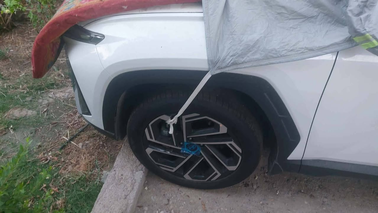توسان خليجي موديل ٢٠٢٦ زيرو
رقم بغداد بسمي تحويل مباشر 
فول مواصفات عده بنوراما. تو كلر
كفاله عامه. بس رقمته. وظلت بلبيت 
ويل ١٩....محرك ٢٠٠٠ دوش 
للتواصل ت***********
بغداد الراشديه
