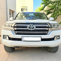 لاندكروزر GX • ٢٠٢٠ • ٨٩٠٠٠ كم