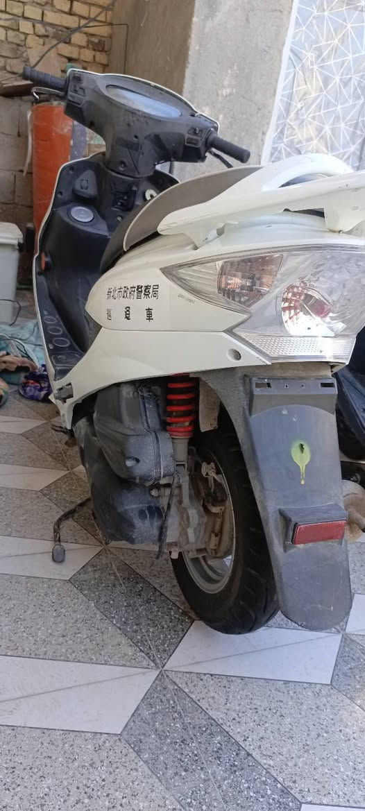 كامكو بوليسي V2مكينه 150 موديل 16 السعر 900وبيه مجال ل تواصل ***********
