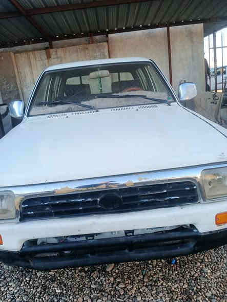 السلام عليكم بيكم دير للبيع منفيس منفيس السياره ما تصرف عليها ربع
كير ومحرك مكفولات وكهربائيات وصدر وتأيرات بدون خياس
فقط بيع بدون مراوس السعر 30 وبيها مجال مكانها صلاح الدين الضلوعيه ***********
