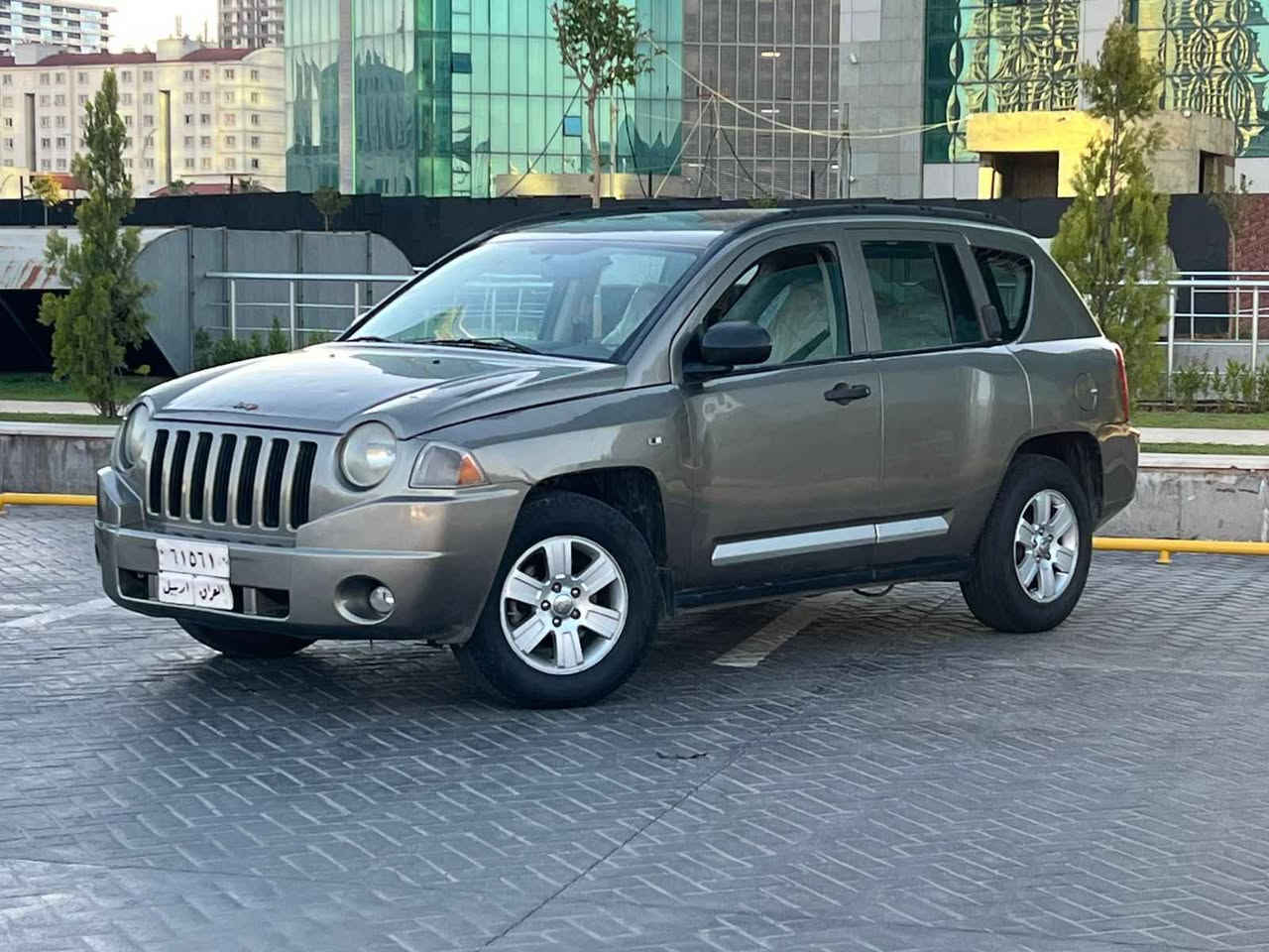 ***********  کورە ک ***********  اسیا ***********  سلام علیکم  جیب کومباس مودیل 2007 فول مواصفات كیرو محرك شرط اربع سلندر سیاره بیها قطع و نص صبغ بدون دواخل بدون حادث بس كلیر   4 ورقە غرامە نزل من سعر  مکان سیارە اربیل شارع میە سعر سیارە 67 مجال بسیط أربيل, العراق
