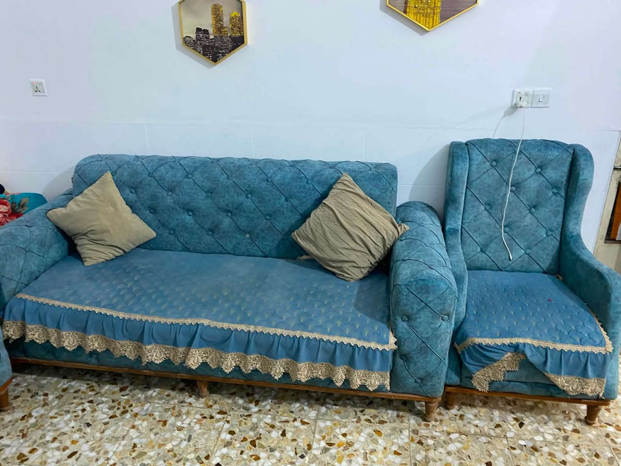 خمس قطع نضيف تفصال درجه اوله مكان الغزاليه ***********.    سعر ٤٥٠ وبي مجال
