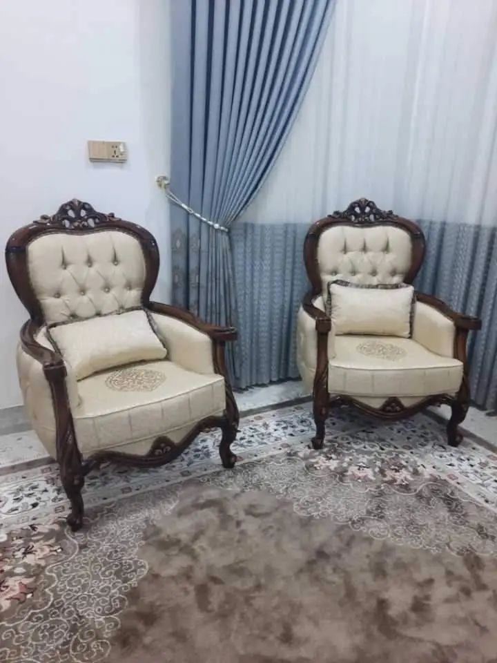 تخم قنفات تركي درجة أولى جديد ١٠ مقاعد كما مبين في الصورة ....مع الطبلة الوسطية 
السعر 2000000 مليونين...


**إذا كنت صاحب هذا الإعلان وتريد حذفه لأي سبب، رجاءا أرسل رسالة إلى الدعم الفني**