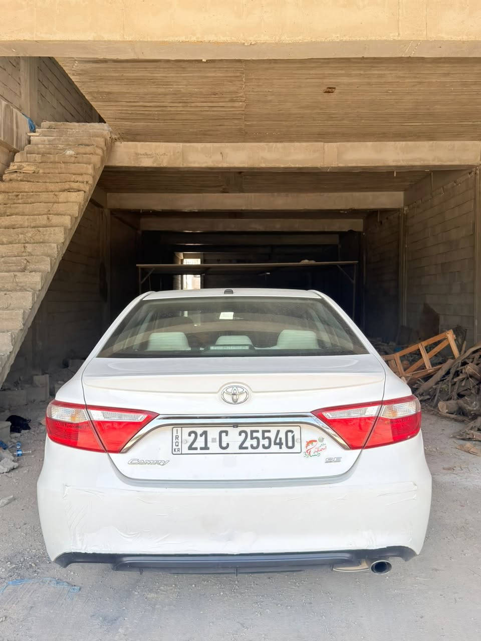 كامري موديل 2015 فئة SE
بيها بونيد 
وجامرلغ بارد 
سنوية وهزة جديد بيها بطاقة بانزين 
بيها دواخل شاصي 
رقم سليمانية سعر 155 وبيها مجال بسيط 
***********

