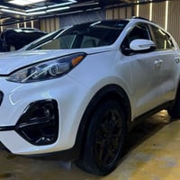 اسلام عليكم كيا سبورتج ماشيه 26الف فول مواصفات عدة البصمه السيارة خير ...