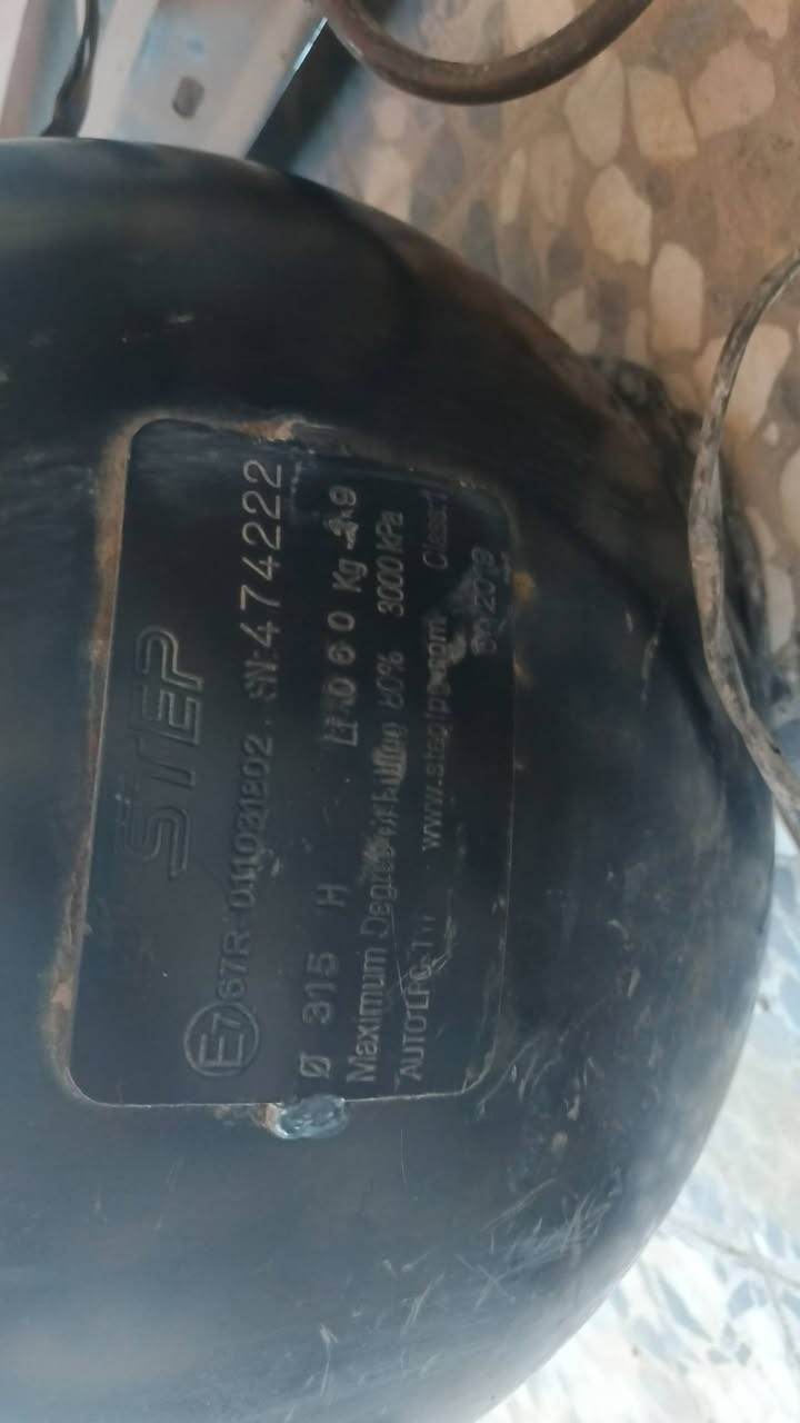 سلام عليكم لبيع منظومة غاز ٦٠لترنضيه اوت البارح شلته من سياره تاخضه على ضمان بغداد بلدات قيم بلي يرضي الله وخضه ***********
