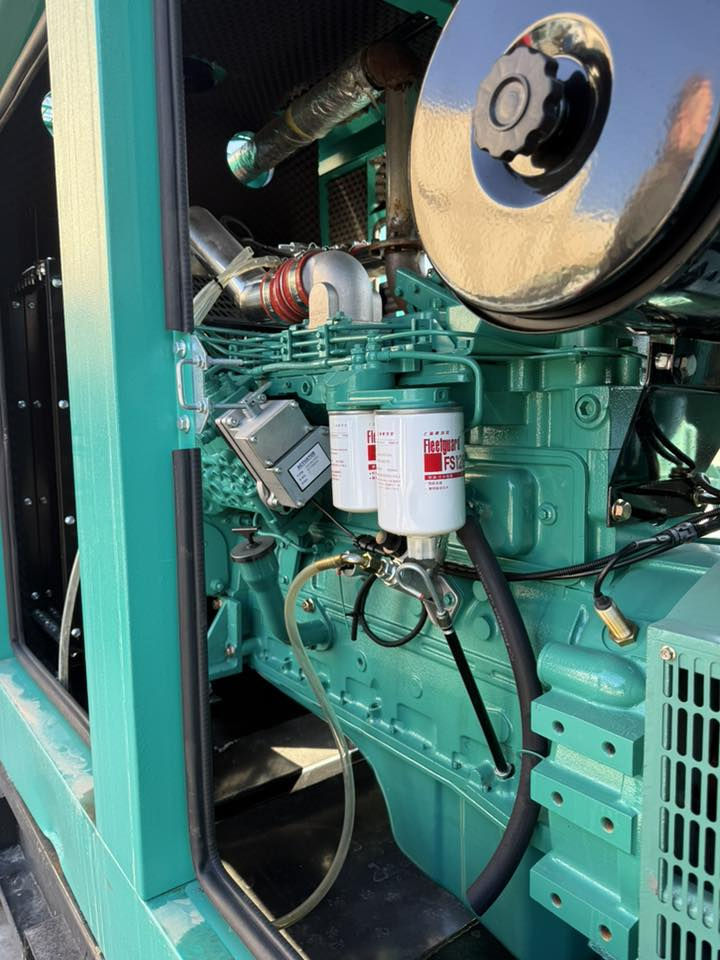 سلام عليكم
للبيع مولده كمنز 6 سلندر 
ستندر ما مفتوح بلادي مو تجميع
توليد ستانفؤر بلادي (150) كيفي 
سا عا ت حمل (سفر زيرؤ) ⏰⏰
العنوان أربيل // استفسار واتساب 
*********** / ***********
توصيل لجميع محافظات العراق موجود🚛
