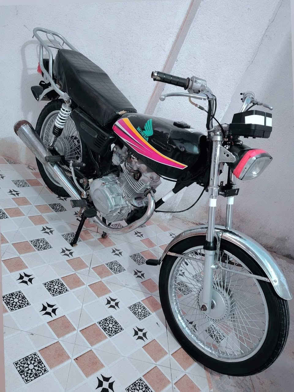 نامه موديل.2016 اوراق اصولي  نضيفه الدراجه 
سعر 350 قفل  مكاني قضاء النصر شراي اتصل ***********
