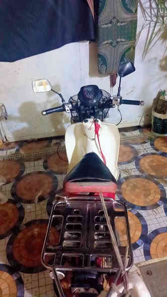 السلام عليكم 
دراجه سوبر كوب او دلم للبيع
دراجه موديل 2016 
دراجه ياباني بحت من شركه هونده 
اربعه كير دراجه كفاله عامه دراجه نضيفه
شغل وطلع
دراجه كابريتر دلم ياباني 
دراجه اقتصاديه قويه وين متروح روح بيه وتحمل 
الدراجه قويه ابشكل 
الدراجه امبدل واشر بستم فقط واشر بستم بس واشر 
وانطيك ضمان بيه 

الموقع ديالى بعقوبه التحرير 
رقم اتواصل ***********
السعر جداً مناسب إلى نضافته 
السعر 500الأف
