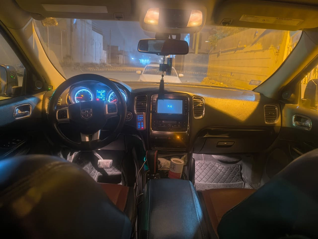 دورنگو /11 بغداد رقم دولي  هزة جديدة بصمة .تشغيل عن بعد .كشنات خزن مومري  .مقاعد  خلفية كهرباء قلاب. كامرة حساسات. شاشة تدفئة كشنات اشاير بل مري.كشنات كهرباء .باب خلفي كهرباء شفط.تحكمات ستيرن.منظومة غاز (80 ) حلقي خارجي مكان السبير.منظومة لايت زنون عالي ناصي ممتازة.محرك جيد گير حدادية طخم تاير.كشنات جلد .جاملغ امامي ايمن فقط..صبغ حزام اثر جراد بدون تكم وقمارة وبنيد مكاني بصره سعره 147 ***********
