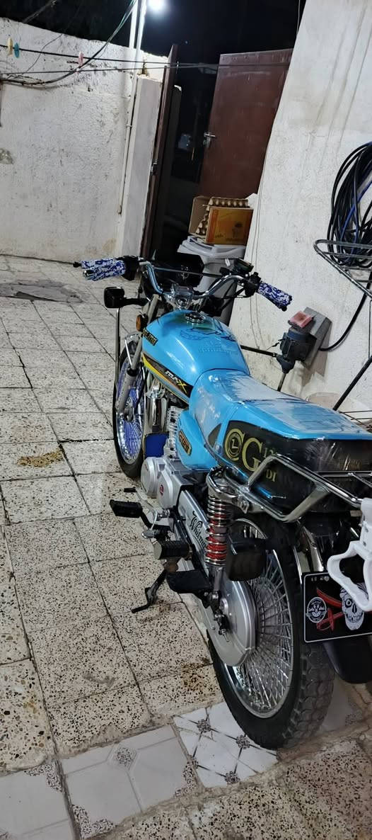 لل بيع 2025
شرط ما مفتوح ✅
منفيس موجود ✅
وايرمنيه كلها شغاله أشاير خلاط✅
دشبول أكتروني ✅
كزوز رياضي✅ 
تاير الورا شويه تعبان 
التانكي بي شويه صفار مال بانزين وبي ستيكر تريد تشيلها تريد تبولش بكيفك 
سعر 675 ✅

اهل ال625 لا تعب نفسك ما بيع ❌

***********
ما متواجد فيس
