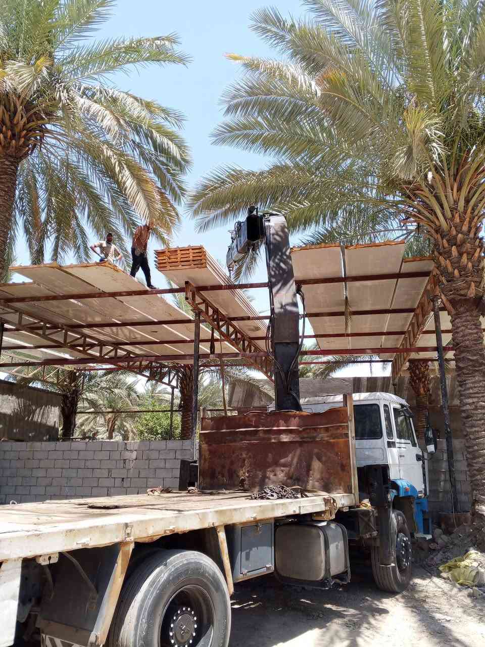 السلام عليكم سياره داف كريم كسر سياره جاهزه كريم 12 جقين بالرئيسي اللي يحب يتصل سعر 90 
***********

