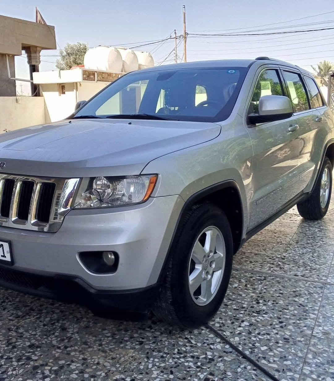 جيب لاريدو . مديل 2011 /وارد امريكي 
رقم أربيل لحد 28 هزه كلها جديد 
 مواصفات حلو. كشن كهرباء بصمه ابواب.  بصمه تشغيل.  تشغيل عن بعد سياره بدون ضربه. ما عده رصعه خفيفه باب سكن خلفي الباقي. كفاله. وشرط السونار سياره جديه   مكينه /٦/٣٦٠٠/كير كفاله تبريد تدفاء كله بشرط  سياره ما ناقصه برغي مال جناي. السعر165 موبايل *********** كركوك, العراق
