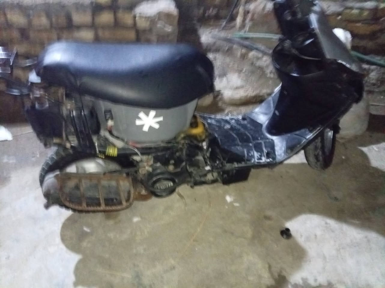 للبيع للبيع دراجه بيجي مفتوحه كهربائيات كامله نكره هندر مكان ناصرية سوك الشيوخ ***********
