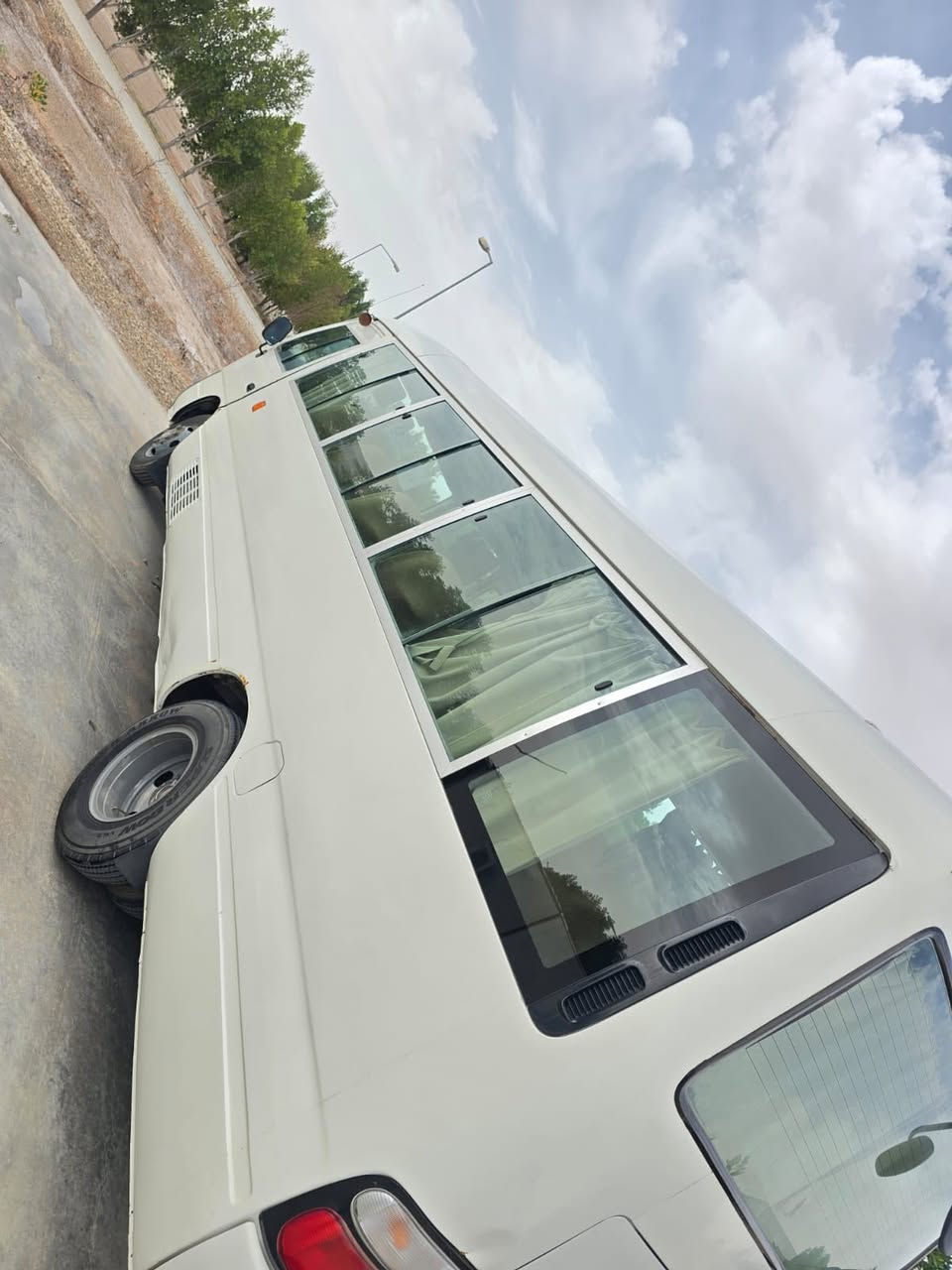 سلام عليكم ‏كوستر للبيع موديل 2008 هذا رقم أبو كوستر) ‭***********‬
