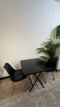 للبيع كراسي استراحه اثنين اخذتهم ب 150 واريدهم ب 75 القطعتين وحده بيها...