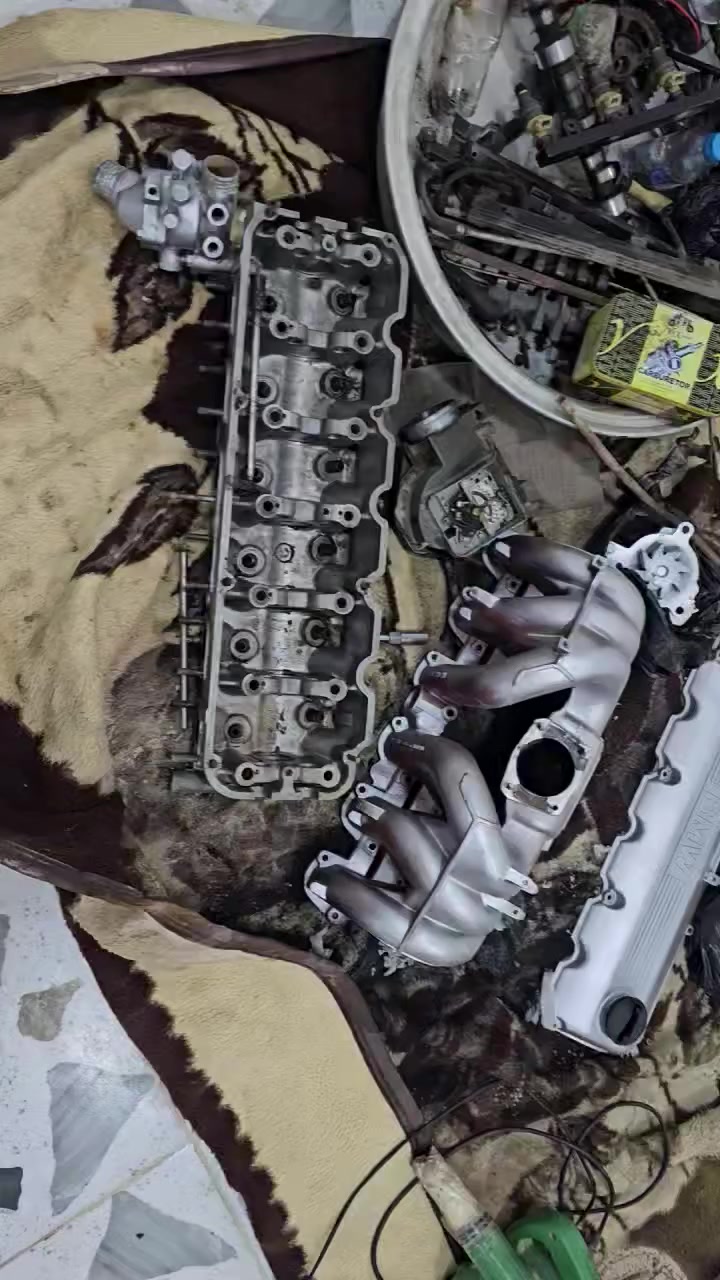 محرك بيم مفتوح كامل ٥٢٥ نظيف فقط ايدخن جاست عندي الرنكات وحورت السياره vvt لان ما عدنه غراض بالمحافظة وريد ابيعه اي استفسار ***********
