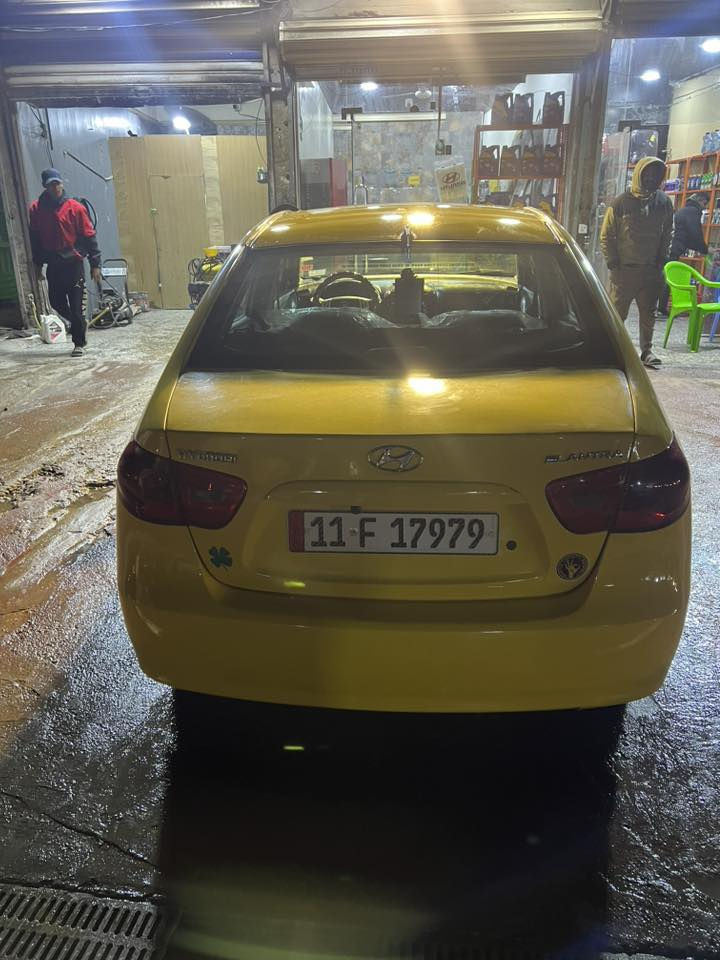 السلام عليكم الانتره ٢٠٠٩ رقم بغداد بسمي مصفره من كلشي 
السياره خليجي مكينه ٢٠٠٠ خير من الله لا تبخير ولا تنقيص كفاله كير ومكينه بدون حادث فقط الدوس مصبوغه مكاني بغداد الشعب سعره ٩٠ وبي مجال بسيط السياره كامله الف ما أذب عليه 
***********
