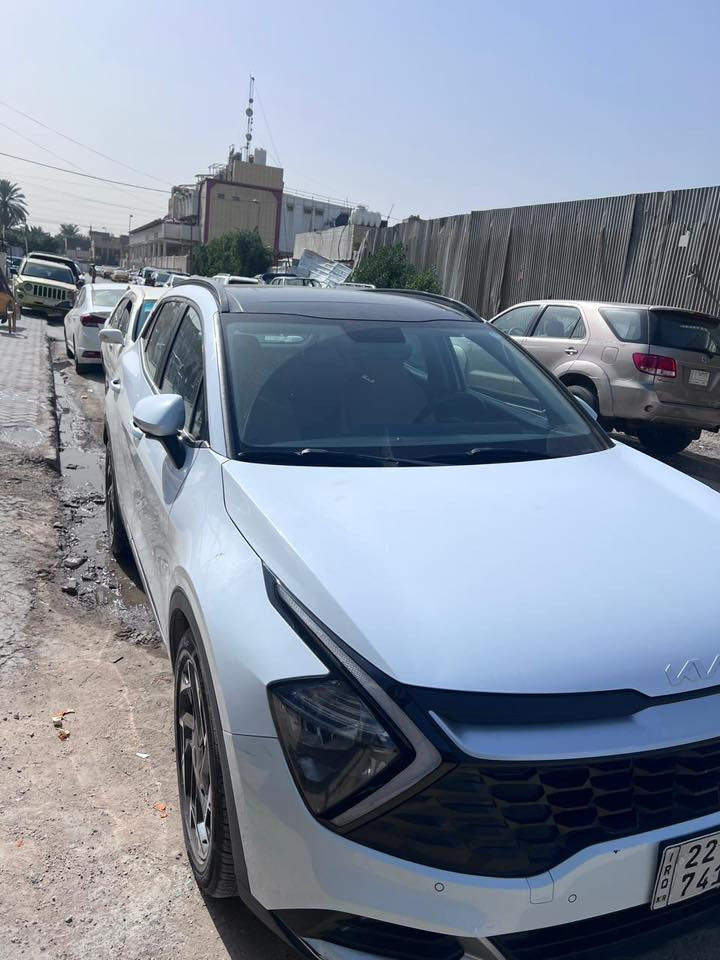 كيا سبورتج موديل ٢٠٢٣ خليجي شركة نيم
رقم اربيل جديد وسنوية بأسمي 
فول مواصفات بانوراما وكراسي كهرباء وتدفئة 
قبق جنطة كهرباء 
ماشية ٥٤ الف كيلو 
السيارة كفالة عامة عدا بارد موضح بالصور 
مكان بغداد حي اور 
***********
السعر ٢٢٠٠٠
