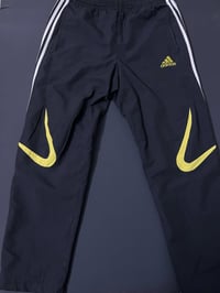 أديداس • أصلي • مقاس L