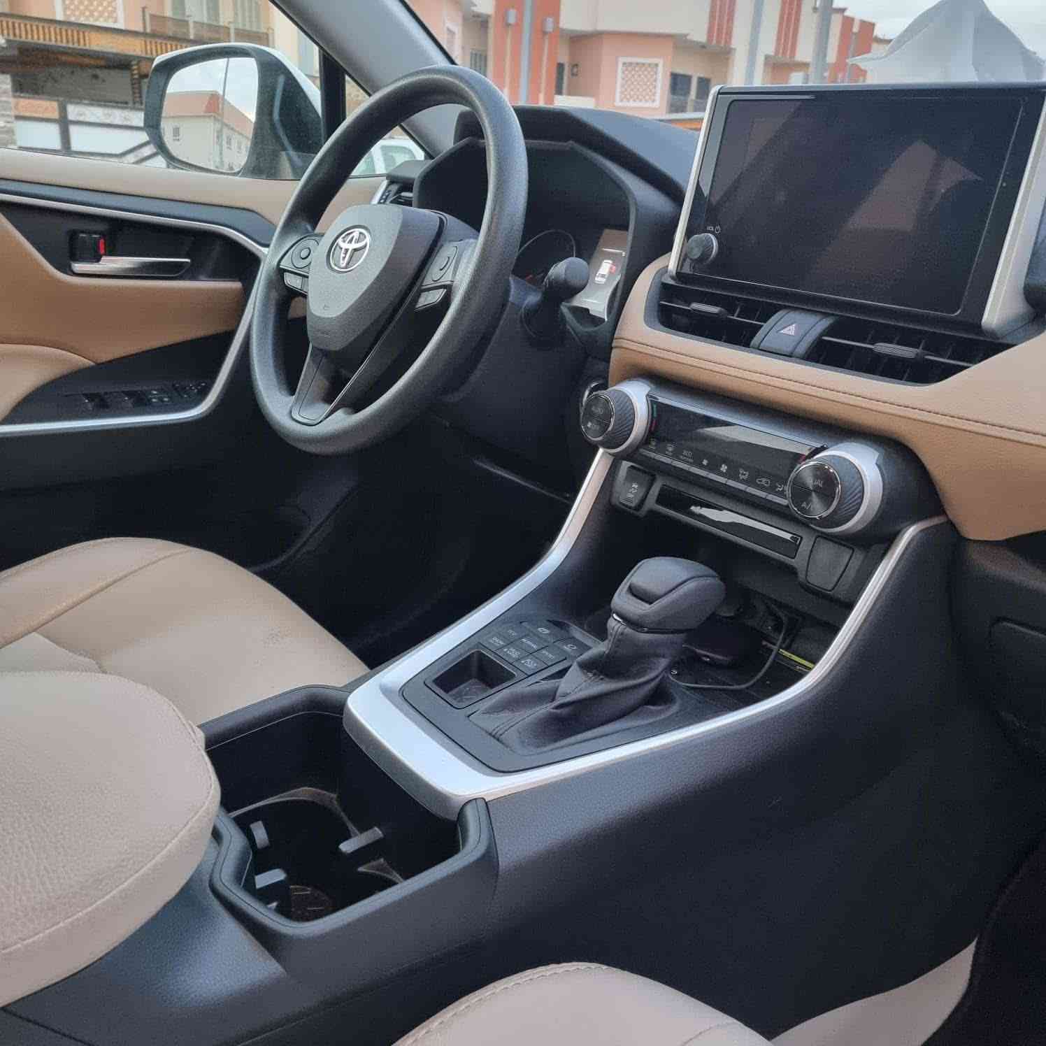 بسم الله الرحمن الرحيم 
راف فور RAV4 2025 
بانزين فقط 
وكالة ساز (ام الضمان)
8 سنوات ضمان 
وصيانه وبديل دهن مجاني

:: مقترض وكفيل 
:: تـباع بوكالة عامـة مطلقـه لحين اكمـال الاقـساط 📗
6 سنوات الحجز فقط 
مرقمة وكاملة + وكالة عامه مجاني 🆓 

مواصفات : معروفه مواصفات الرافور الساز 
كامره خلفيه
 صندوق كهرباء
فتحة سقف 
حساسات امامي خلفي
وضعيات قياده نورمال سبورت ايكو 

السعر : 230 وبيه مجال جداً بسيط 

مكانه بغداد
***********
