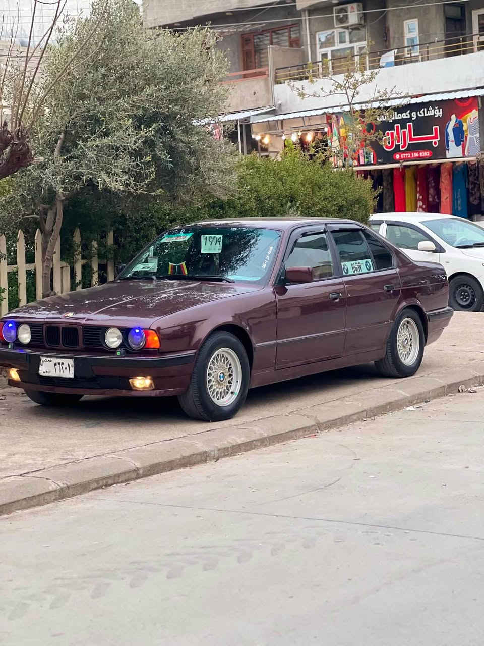 بەناوی خوای گەورە BMW ١٩٩٥ بەس ماشەللەی دەوێت …!
رەنگ عەنەبی ناو دەری یەک لەیەک جوانتر کوشن جلد و هیتەر و کارەبا ناو قەیسی مەکینە ٥٢٥ تۆماتیک ٤ پارجەی بۆیاخە من بە حیزام ئەی فرۆشم دەعموو لێدراوی نییە جەکوش بە گیانییەوە نییە ئارم پلەسیک دهۆک بەشەرتی ئەوەلیات و خەرامە جوار تایەی لۆکم بۆ بەستووە کامل جوانکاری بۆ کراوە تەقەو رەقەی نییە گێر مەکینە عەکسل بەشەرت هەموو کوردوستان تاقانەیە نموونەی نییە لەجوانییا بەشەرتی هەموو شتێک ئەی فرۆشم سعری ٧٩ گەلەو تۆزێ مەعامەلە لەسلێمانیم *********** ڤایبەر واتساپی لەسەرە السليمانية, العراق
