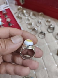 جزع • أصفر • مشكّل