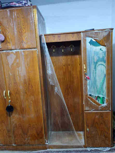 غرفة اخشاب للبيع السعر مليون ونص (المندر مو وياه مامشمول) واسط قضاء الحي  ***********
