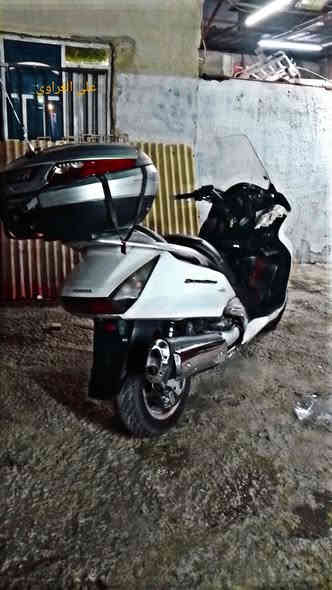 سلام عليكم
سلفر 600 دراجه شغاله نكره بس الدراجه امشي بيها 

مسافه يطلع صوت بل كلجات ابيعها علا حطتها 

كلها شغاله اشاير لايتات عالي ناصي 

مكان بغداد مدينه الصدر الحبيبيه 

لشراي يتصل واني خادم 

سعر  مليون وبيه مجال 
***********
