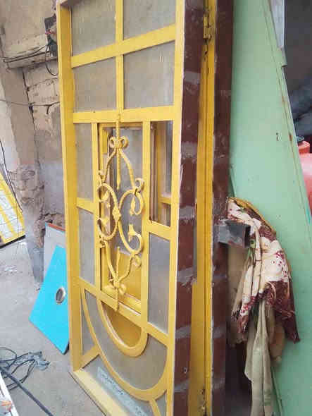 جينكو وبيبان وشبابيك نظيفات للبيع *********** النجف
