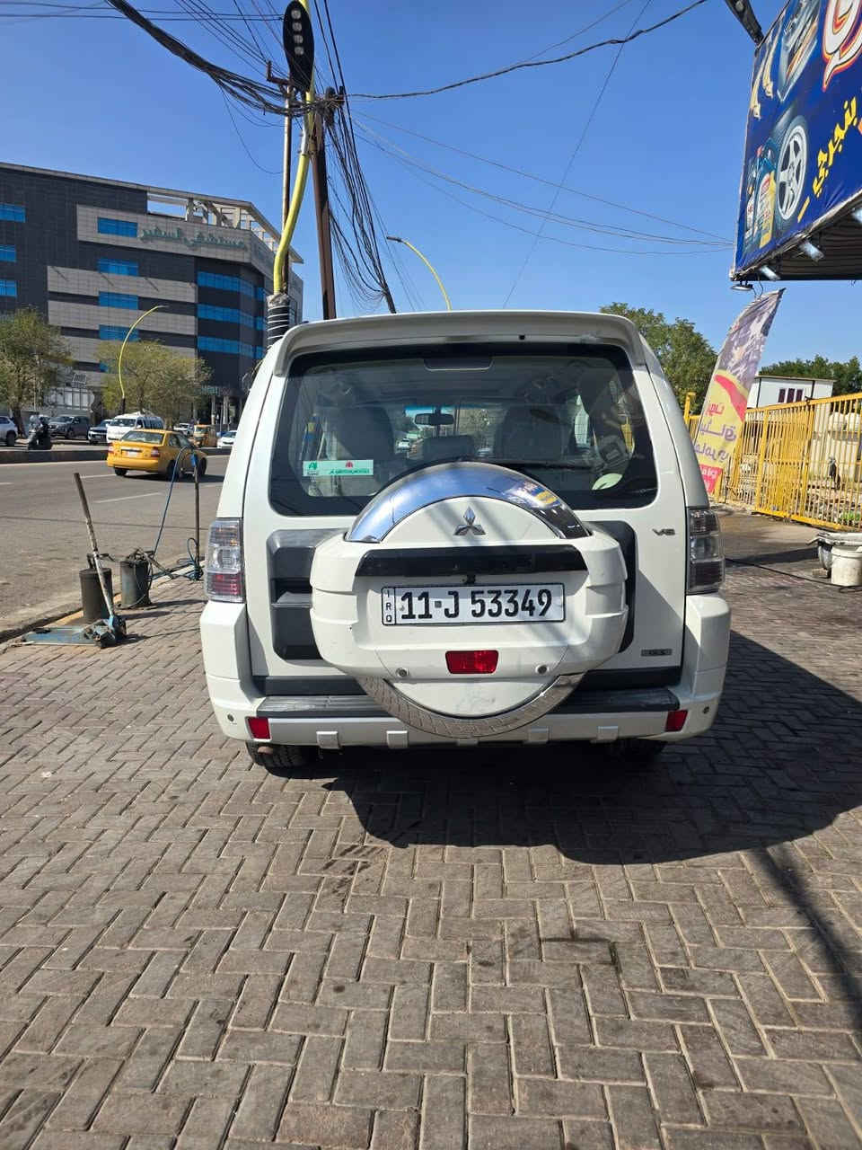 السلام عليكم
باجيرو حبتور موديل 2010
صبغ بيه جاملغ امامي فقط 
سياره فول مواصفات للأخير
مري شفط
دمام
مكينه 3500
كلشي بالسياره شغال
ماشية120٠ الف
السعر 130 ورقه بيه مجال قليل كلش
رقم موبايل
***********
مكان السياره بغداد
