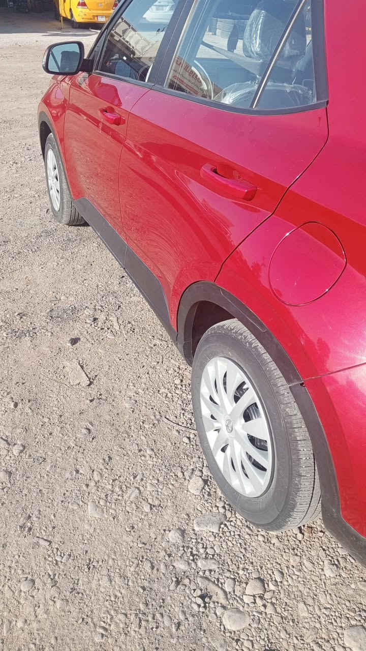 سلام عليكم .فينو 2023.باسمي
ماشيه 34.
تحكم ستيرن .مانع نزلاق .تحكم قياده .
تدفئه كشنات .لايت زنون .شاشه كار بلي .
رادار امامي .وبعد هواي مواصفات .المعروفه .
الضرر حافت البنيد .ولجاملغ مبدل .طخه بلجنطه ربع منهه راجع وعدل بدون تبديل بدون فتح ....السياره مكفوله من كص من شواصي  .عدا الي ذكرته .

السعر ...140بيهه مجال قليل .متواجد عل نت .
***********
