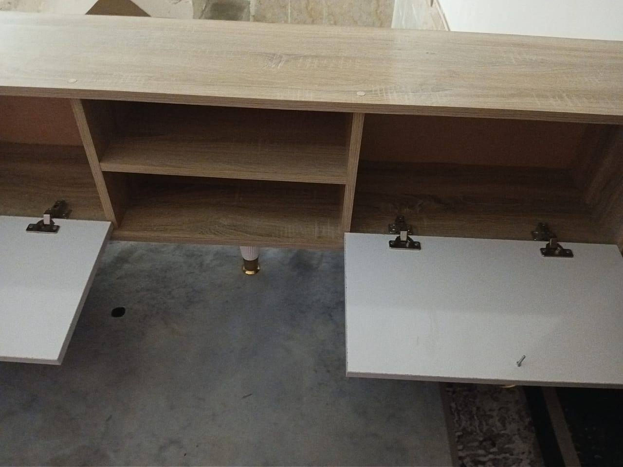 السلام عليكم ميز بلازمه جديد غير مستعمل السعر 35 وبيه مجال مكاني الاصلاح شارع الجزيره ***********
