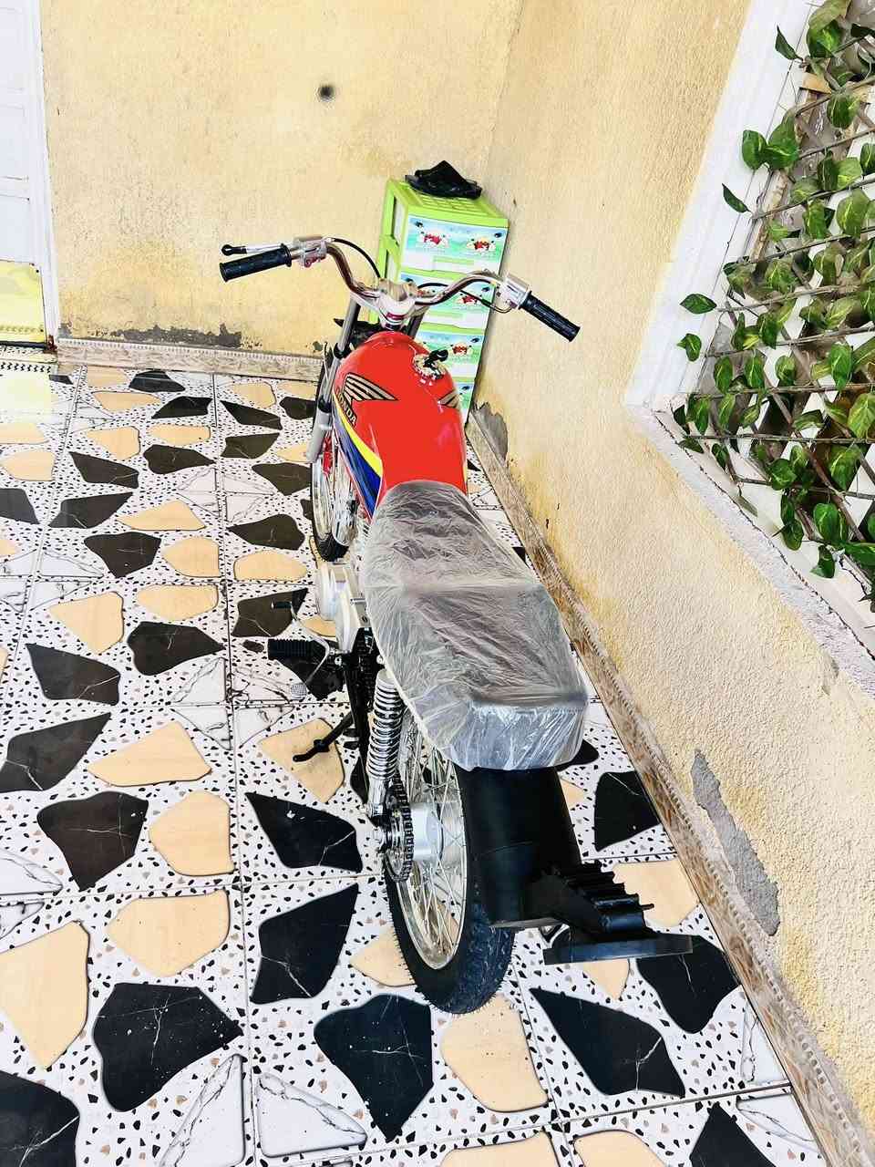 سلام عليكم شباب دراجة لبيع محرك سيجي نامه تعمير كله مكفول محرك بعدهه ماسحك اورق سنكر مديل2026 سعر خاص راسلني ؏ واساب *********** مكاني بصرة جسر العسكري شاري لاا يتعبني
