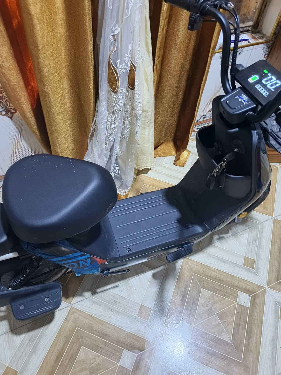 دراجه شحن كلش نضيفه كلشي شغال بيه مكاني القبله وهذا رقمي ***********
