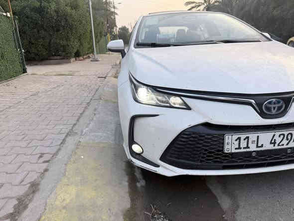 السلام عليكم 
للبيع تيوتا كورلا 2024  خليجي

 تجميع الصين 

 رقم بغداد بأسمي 

 سياره نضيفة كفاله عامة عدا كم شخط. بالدعاميات موضحهن بالصور 

  السياره  ماشيه ٤٥ الف  

سعرها 139 ورقه  وبيه مجال بسيط 

مكان السيارة بغداد حي الجوادين 

اتصال : ***********
