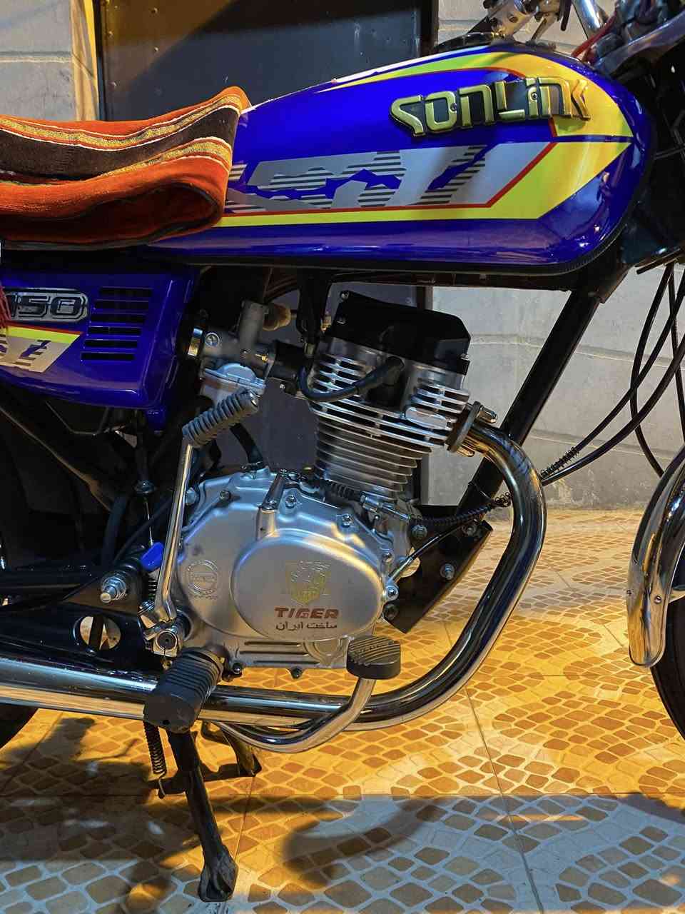 السلام عليكم
للبيع تايكر 21 دراجة كلش نضيفة وكاعدة  وما عوزه اي شي جاهزة  دبلات تاير خلفي جدد كلشي شغال بيهة كهربائيات وكلشي سعرها 475 وبيه مجال.مكاني العزيزية 
الشراي وباقي التفاصيل اتصل. ‭   0771 375 9805‬خاص ما اجاوب.
