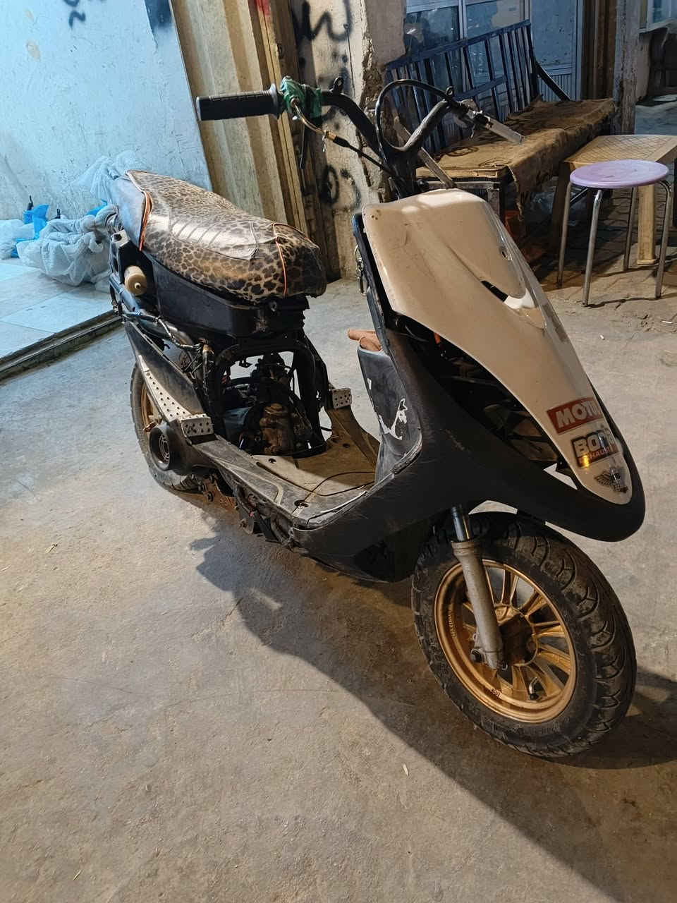 سلام عليكم دراجه ماكس عدله مال لعب رياضي للبيع بيها تزويد خفيف شيال رياضي دراجه خير من الله شلعه ومعدل فقط مكطوم برغي مال صالنصه  بل كور ابيعلك شغال كوم حديد 
ويلات رياضي
كلجات رياضي
صالنصه اف ام
يده بريك رياضي
السعر 225 الف وبيها مجال مكاني بغداد الكريعات قرب حسينيه الزهراء عليها السلام رقم الهاتف ***********
