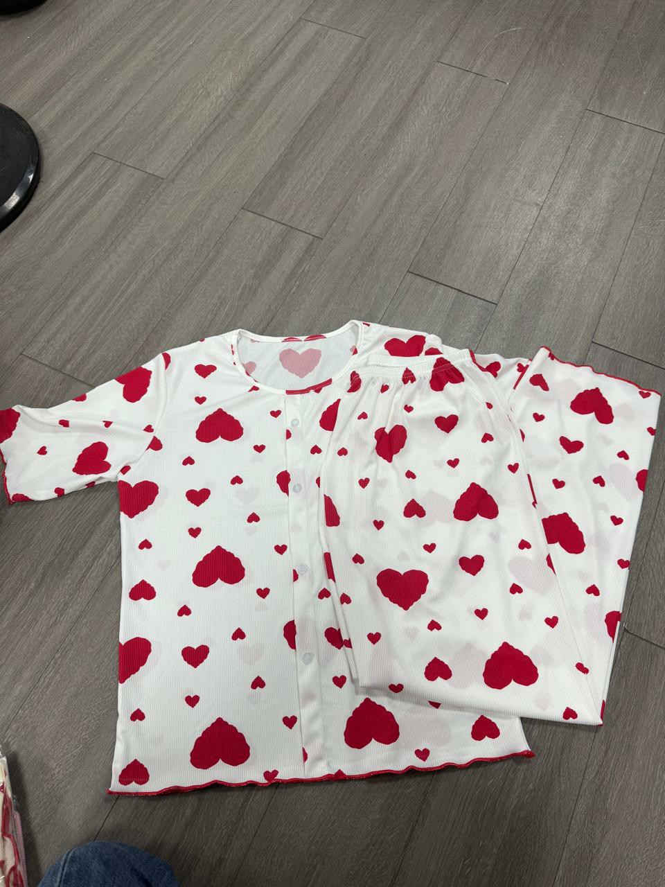 تراك قطني درجه اولى 
قياسات حقيقيه 👍
M_L-xl-2xl
السعر ب12


**إذا كنت صاحب هذا الإعلان وتريد حذفه لأي سبب، رجاءا أرسل رسالة إلى الدعم الفني**