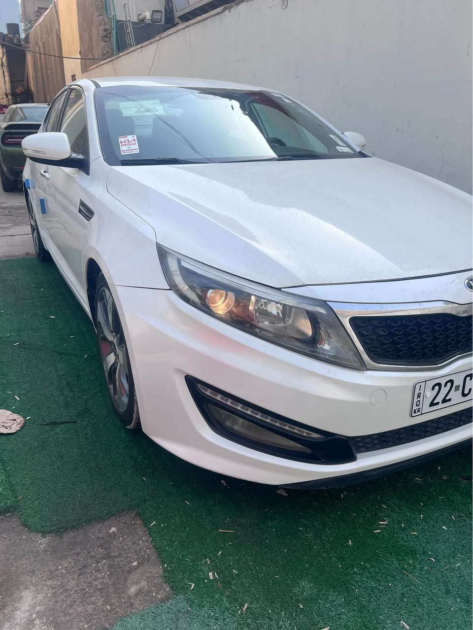 كيا اوبتما 2014 خليجي فول مواصفات بس مو بانوراما رقم اربيل سنويه لل2030 مجدده سياره حلوه مكينه 2400 ما مفتوحه سياره جديده بيها صبغ شوي بلبنيد والجاملغ ما مفتوح لا البنيد ولا الجاملغ نفسهم بيهم شوي صبغ باقي مكفول ما بيها حنه بارد بيها زلغ رصعه موجود بس غيرهم ماكو سياره فول مو بانوراما بصمه مكينه جبيره 
عنوانها بصره 
السعر 135$ وبيها مجال 
الرقم *********** البصرة, العراق
